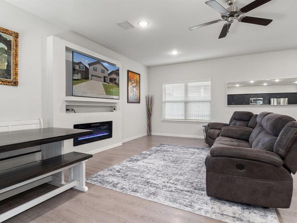 4652  Raleigh Dalton Road , Dallas Texas 75227