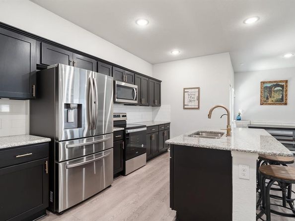 4652  Raleigh Dalton Road , Dallas Texas 75227