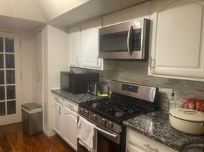 1952  Rambling Ridge Lane , Carrollton Texas 75007