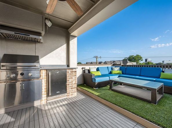 5495  Ashby Grove Street , Dallas Texas 75209