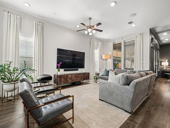 5495  Ashby Grove Street , Dallas Texas 75209