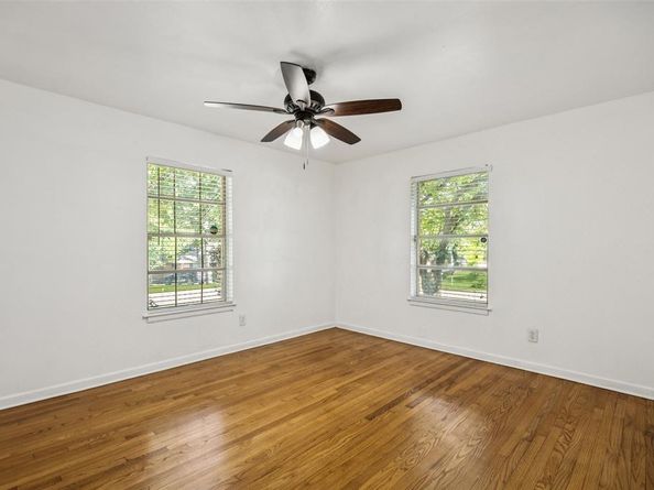 2445  Wildoak Drive , Dallas Texas 75228