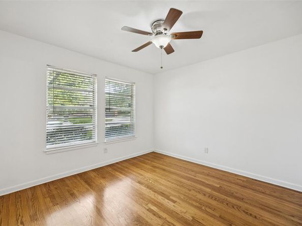 2445  Wildoak Drive , Dallas Texas 75228