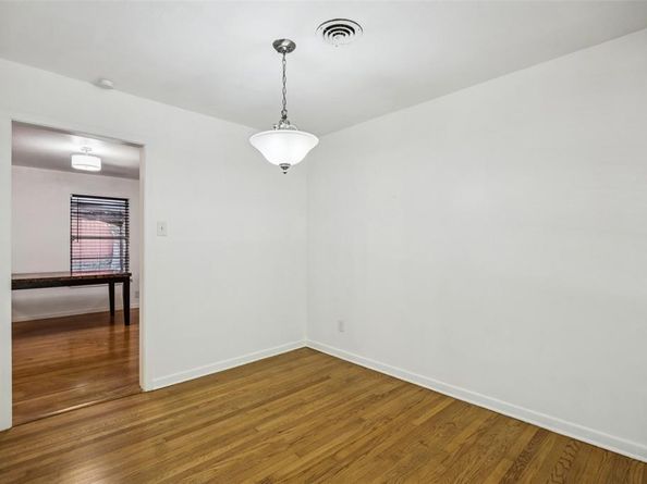 2445  Wildoak Drive , Dallas Texas 75228