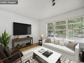 2445  Wildoak Drive , Dallas Texas 75228