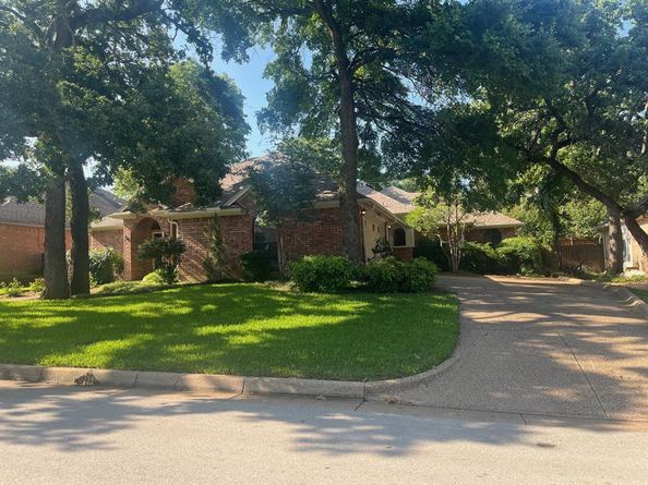 3406  Blue Forest Drive , Arlington Texas 76001