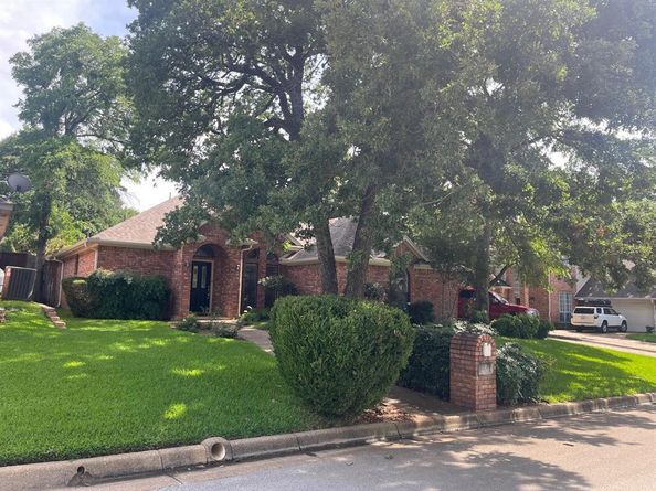 3406  Blue Forest Drive , Arlington Texas 76001