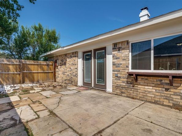 1829  Castle Drive , Garland Texas 75040