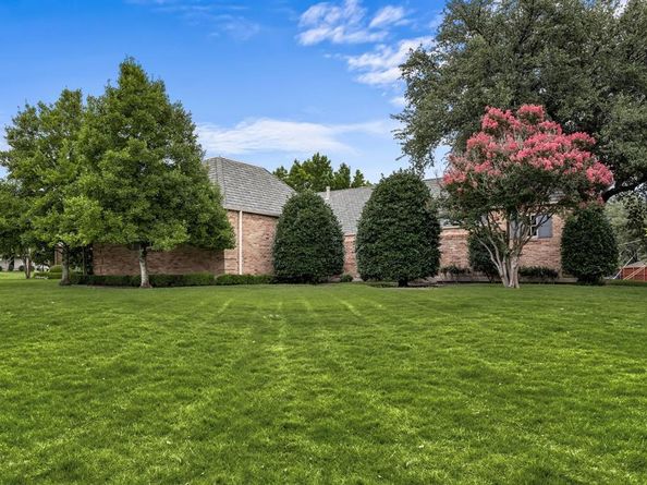 6710  Meadowcreek Drive , Dallas Texas 75254