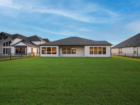 408  Double Eagle Court , Heath Texas 75032
