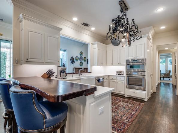 7975  Caruth Court , Dallas Texas 75225