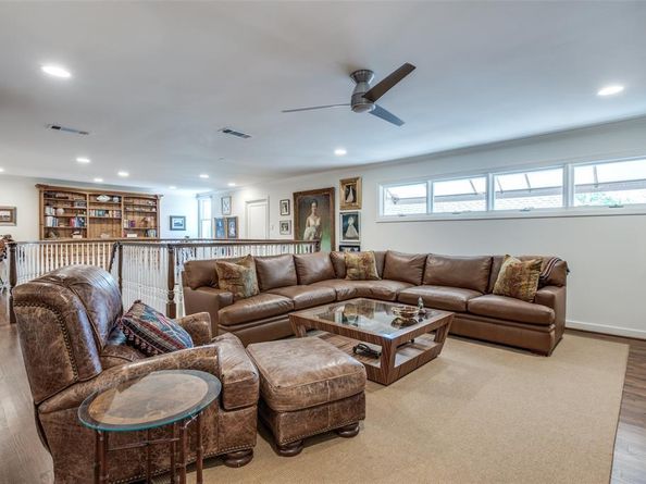 7975  Caruth Court , Dallas Texas 75225