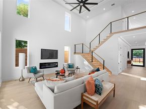 1630  Canada Drive , Dallas Texas 75212
