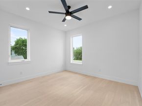 1630  Canada Drive , Dallas Texas 75212