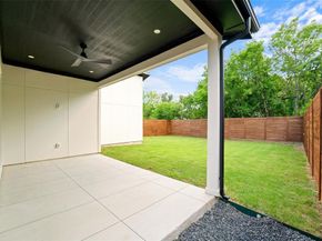 1630  Canada Drive , Dallas Texas 75212