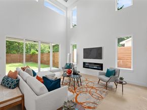 1630  Canada Drive , Dallas Texas 75212