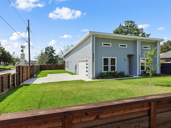10916  Cade Road , Dallas Texas 75217