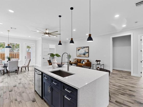 10916  Cade Road , Dallas Texas 75217