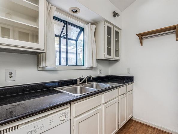 3321  Oak Grove Avenue  107, Dallas Texas 75204