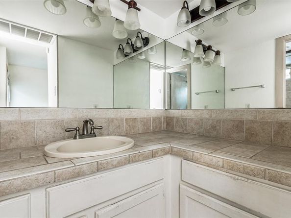 3321  Oak Grove Avenue  107, Dallas Texas 75204