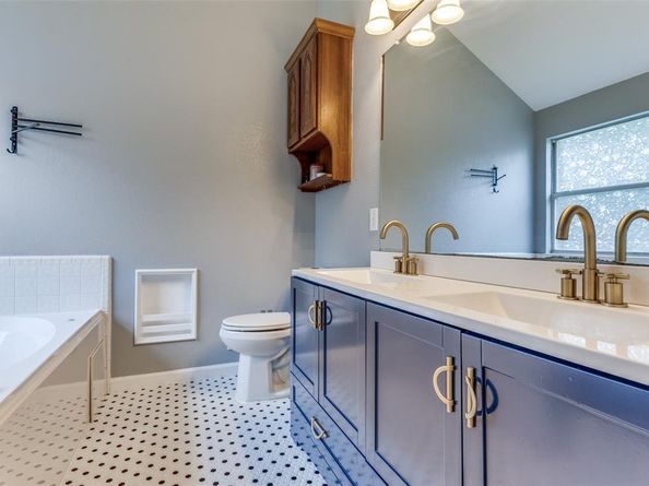 1321  Mill Wood Lane , Garland Texas 75040