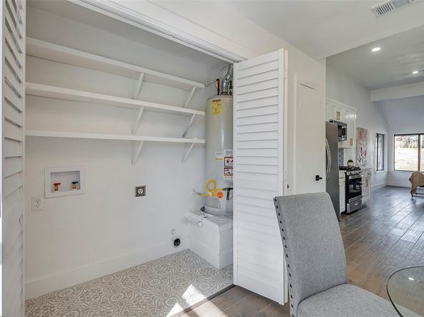 5607  Emrose Circle , Dallas Texas 75227