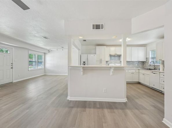 1320  Dale Drive , Garland Texas 75041