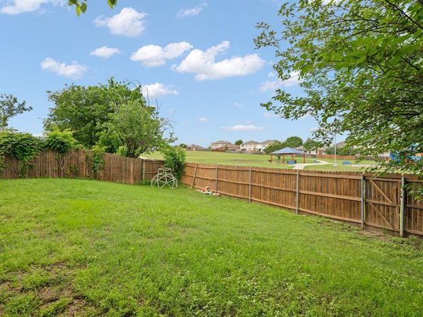 9936  Long Rifle Drive , Fort Worth Texas 76108