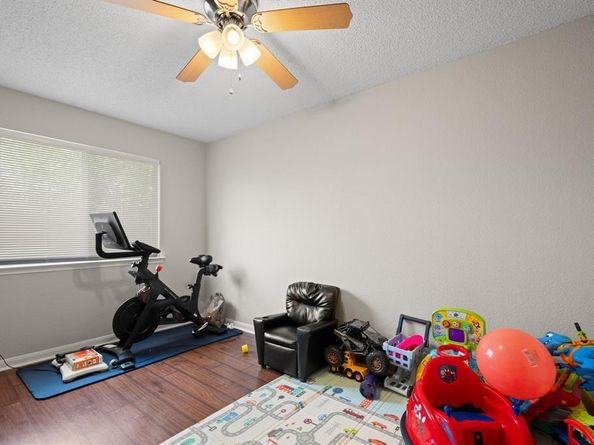 9936  Long Rifle Drive , Fort Worth Texas 76108