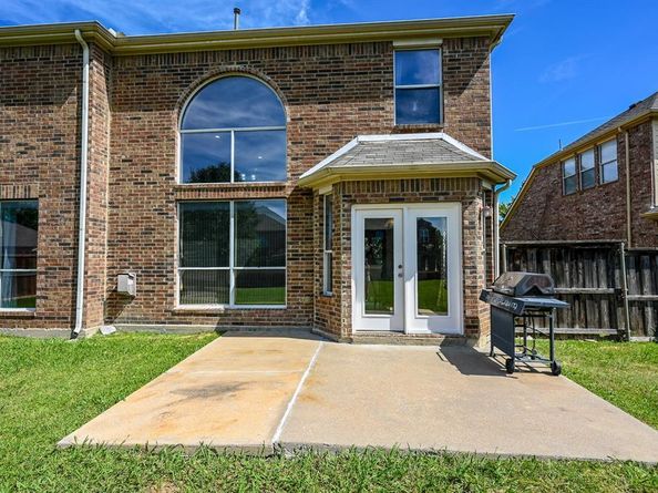 2811 S Serrano  , Grand Prairie Texas 75054