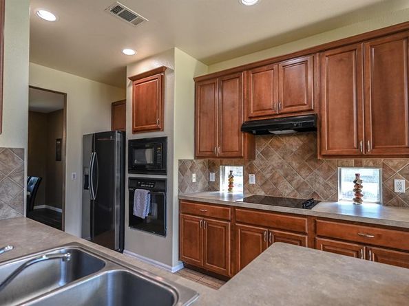 2811 S Serrano  , Grand Prairie Texas 75054
