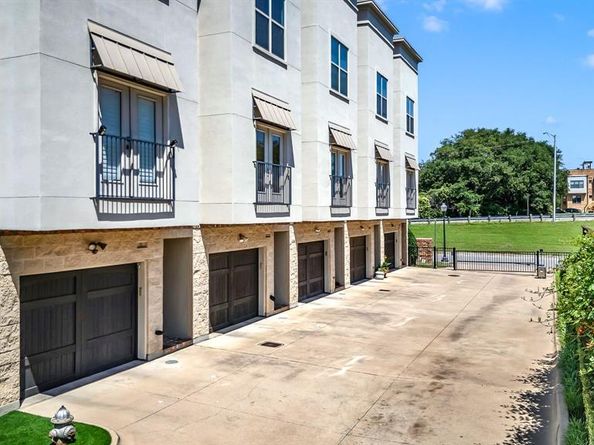 100  Alread Court , Fort Worth Texas 76102