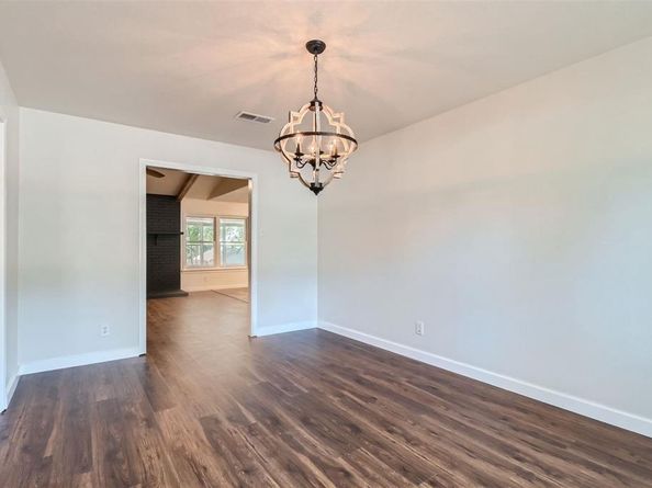 1404  Muse Street , Fort Worth Texas 76112
