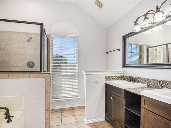 7601  Parkside Trail , Fort Worth Texas 76137