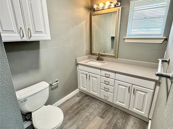 1614  Comanche Trail , Garland Texas 75043