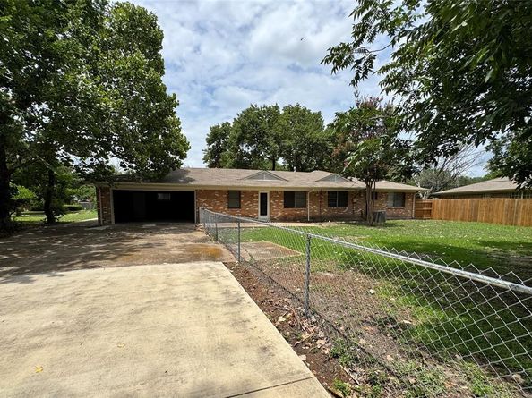 1614  Comanche Trail , Garland Texas 75043