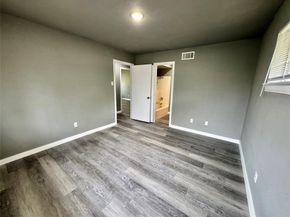 1614  Comanche Trail , Garland Texas 75043
