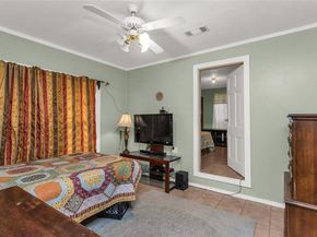 903  Cameron Avenue , Dallas Texas 75223