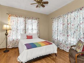 903  Cameron Avenue , Dallas Texas 75223