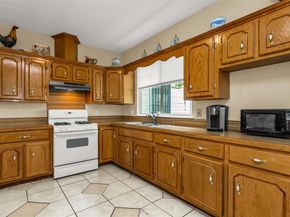 903  Cameron Avenue , Dallas Texas 75223