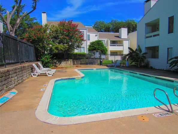 7431  Holly Hill Drive  216, Dallas Texas 75231