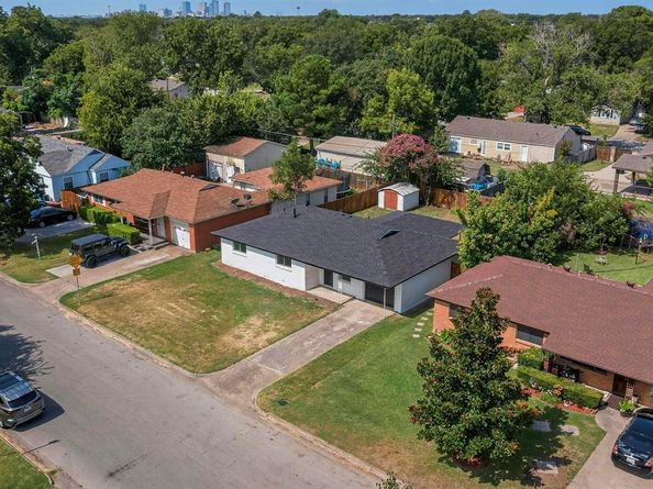 3137  EASTRIDGE Drive , Haltom City Texas 76117