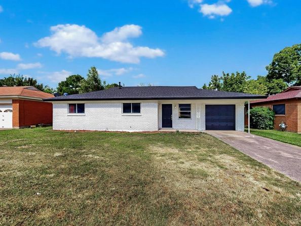 3137  EASTRIDGE Drive , Haltom City Texas 76117