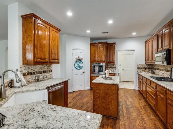 3400  Brighton Court , Highland Village Texas 75077
