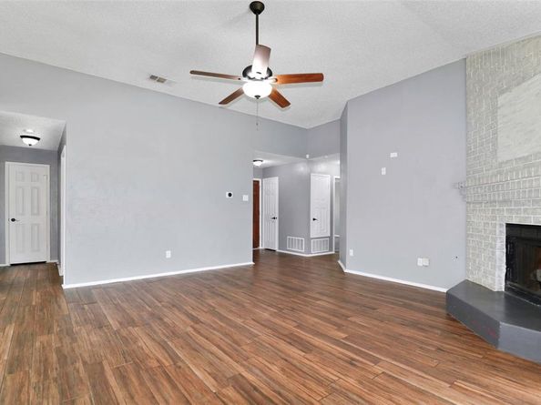 920  Micarta Drive , Mesquite Texas 75181