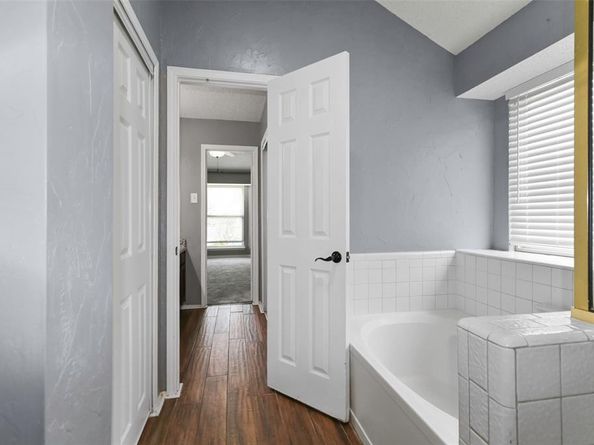 920  Micarta Drive , Mesquite Texas 75181