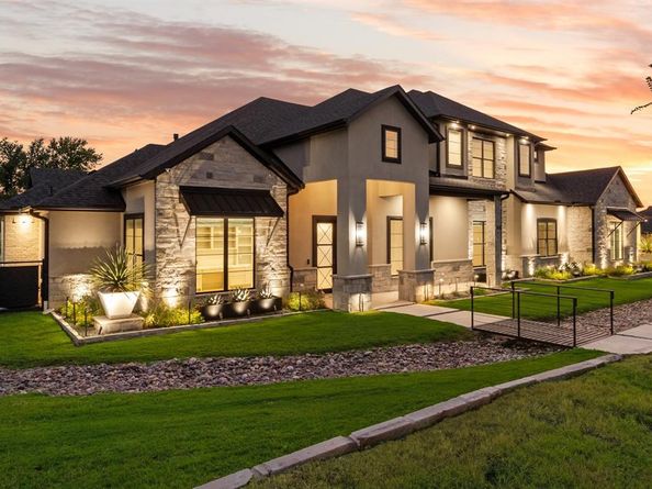 516  Lodge Hill Drive , Heath Texas 75032