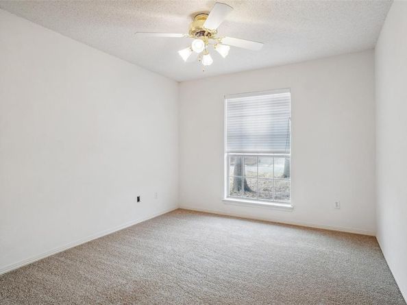 813  Hunters Glen Trail , Fort Worth Texas 76120