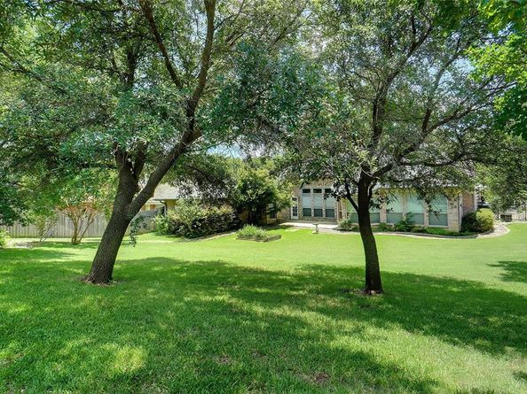 813  Hunters Glen Trail , Fort Worth Texas 76120