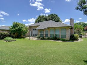 813  Hunters Glen Trail , Fort Worth Texas 76120